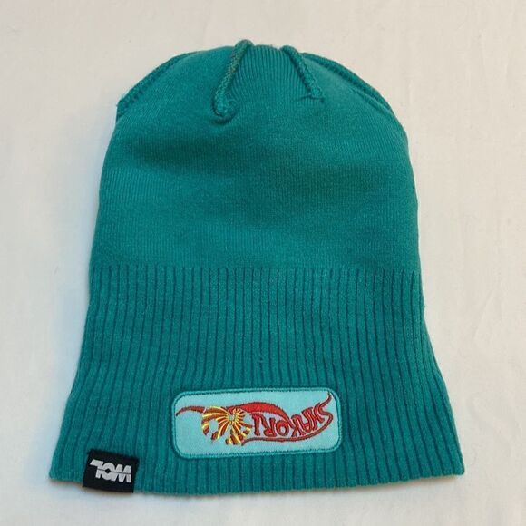 Shakori 40 Beanie Pom Hat - Picture 6 of 7